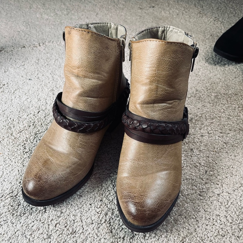 Leather boots EUC